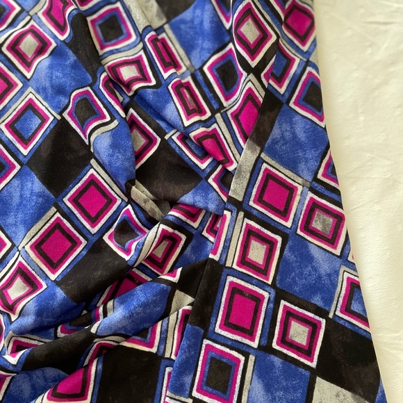 Lane Bryant Blue and Pink Blouse with Elegant Design - Picture 4 of 8